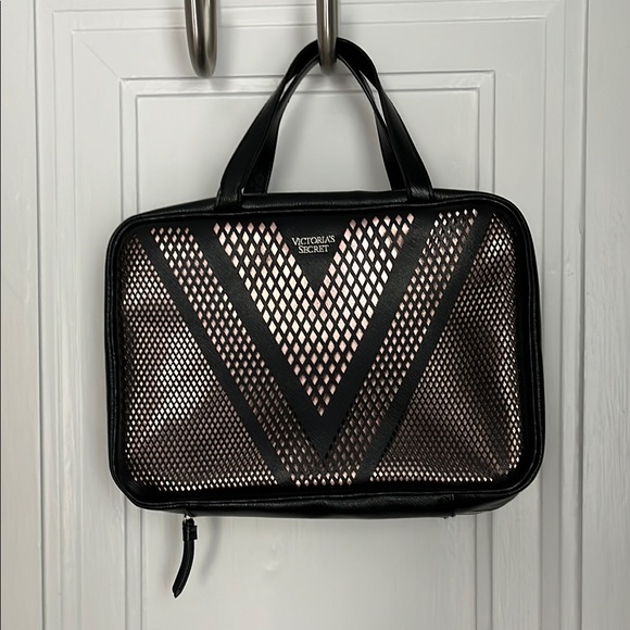 Victoria's Secret Handbags - Victoria's Secret Black and Pink Hanging Toiletry Bag
